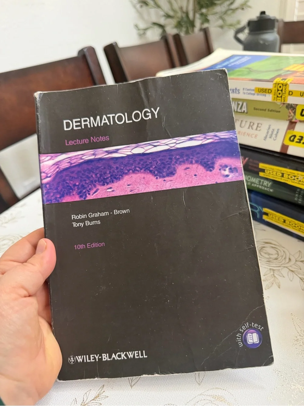 Lecture Notes: Dermatology (10th Edition) Paperback - Robin Graham-Brown & Tony